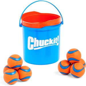 Chuckit Ultra Ball and Cleaning Bucket Bundle 50933 Chuckit Ultra Ball and Cleaning Bucket Bundle 50933